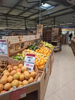 305-biocoop-le-viviers-rayon-fruits-legumes-frais-locaux.webp